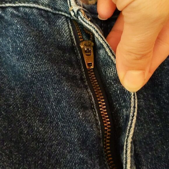 Vintage Guess dark wash jeans - Picture 11 of 11